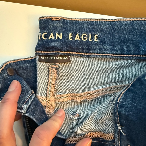 AMERICAN EAGLE FLARE JEANS - Picture 2 of 2